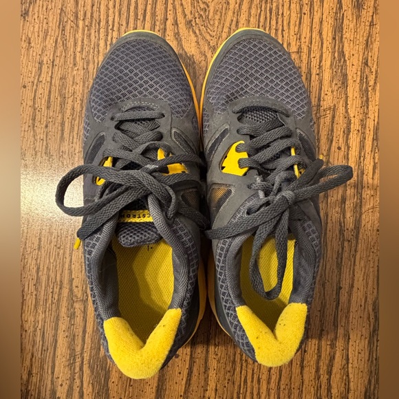 Nike livestrong 4Y unisex tennis shoes - Picture 5 of 8